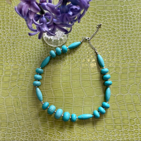 💙 Beautiful Blue Faux Turquoise Necklace 💙 - Picture 6 of 7